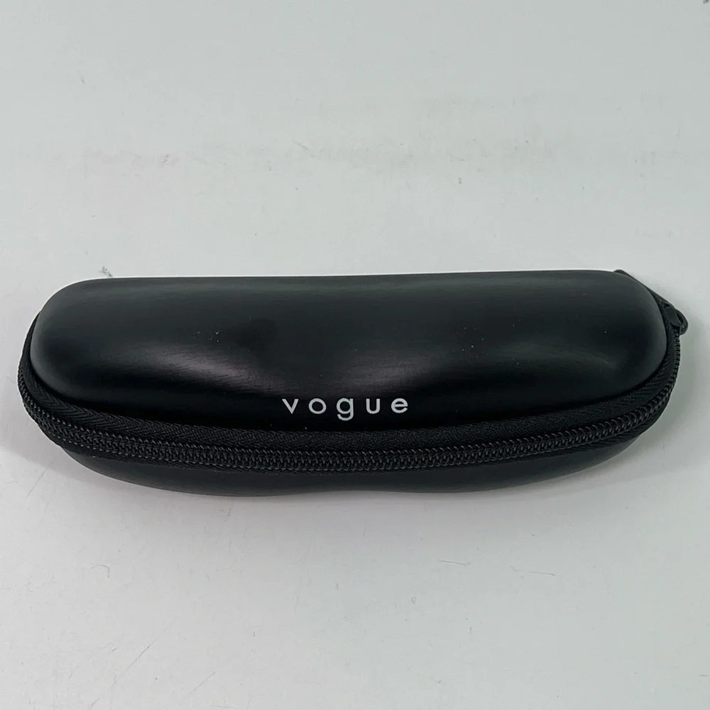 NEW Unused Vogue Black Clamshell Semi Hard Eyewear Glasses Case w Zipper & Cloth